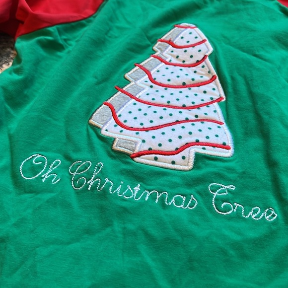 Christmas tree cake shirt 4T - Picture 2 of 4